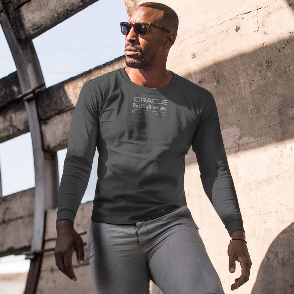 Adult Fit Oracle Red Bull Racing Longsleeve Performance Tee in Charcoal Grey image number 3